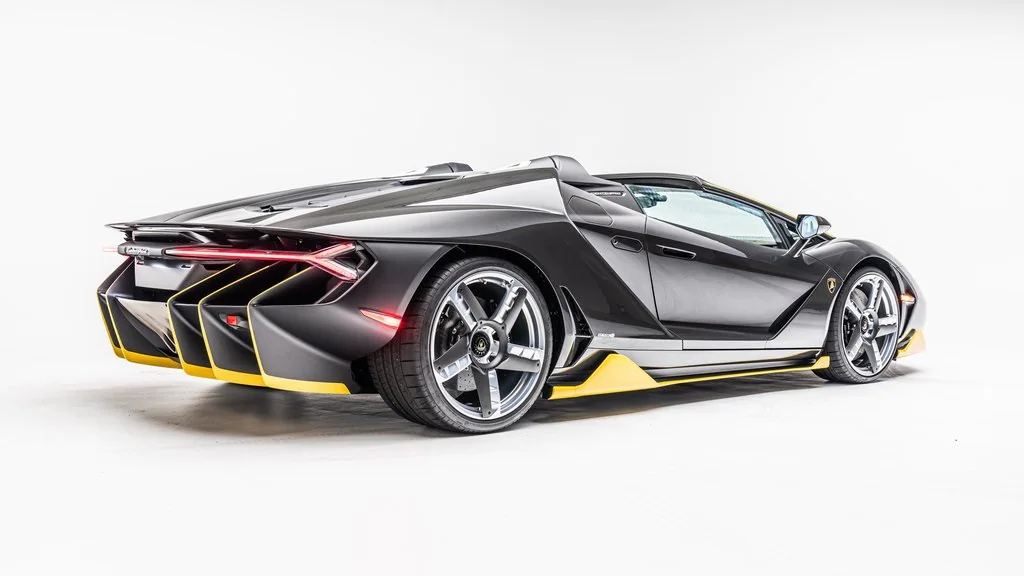 2017 Lamborghini Centenario Roadster, 5/19