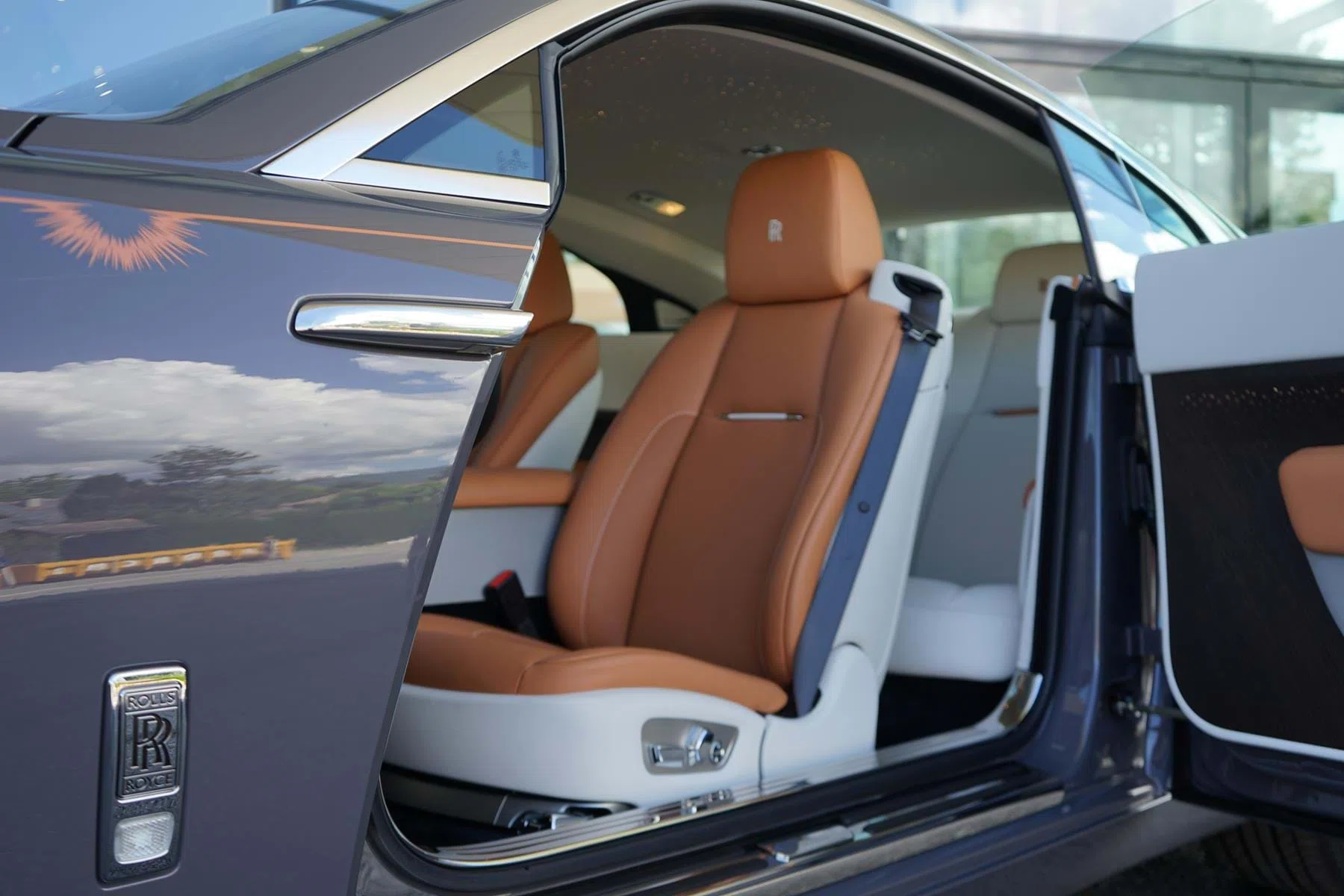 2018 Rolls-Royce Wraith MY2108 Luminary interior, seats, Saddlery Tan & Seashell