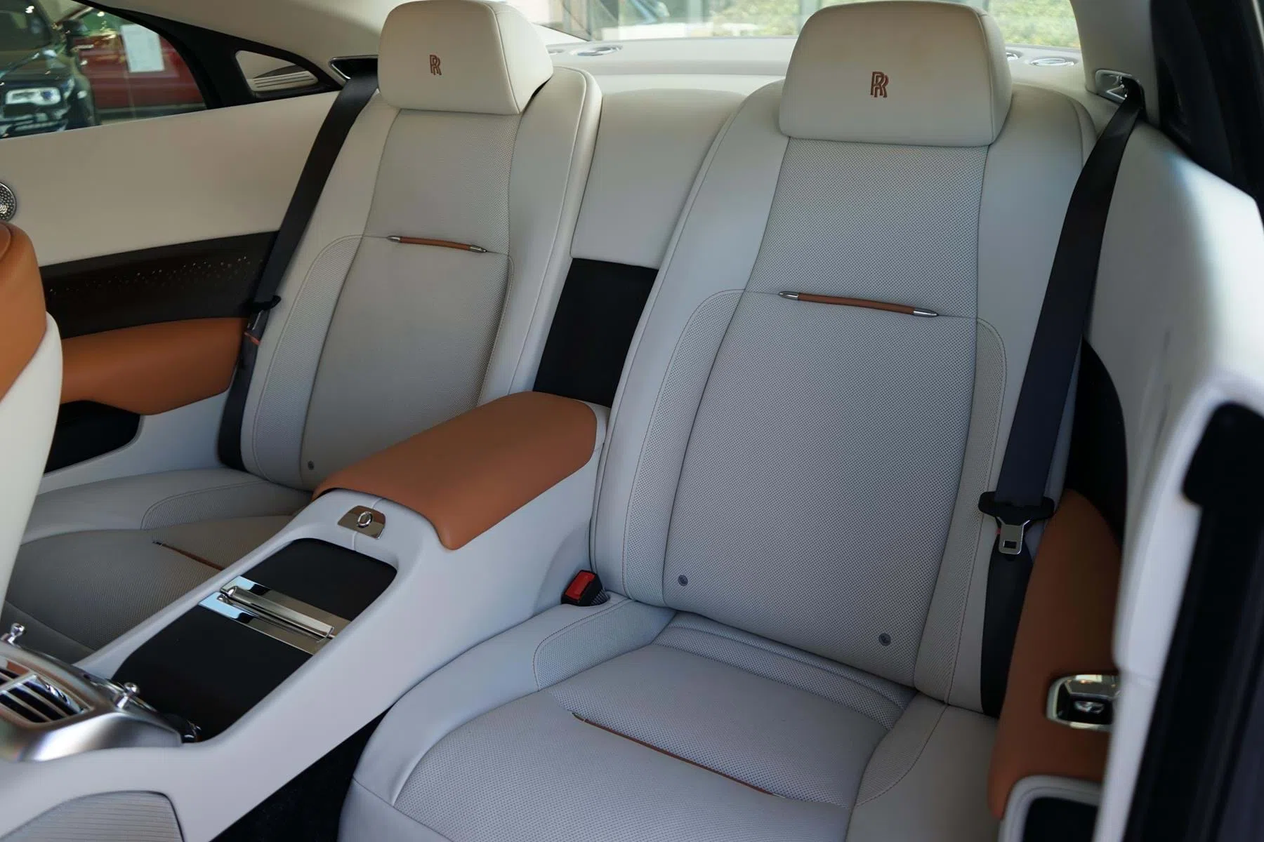 2018 Rolls-Royce Wraith MY2108 Luminary interior, seats, Saddlery Tan & Seashell