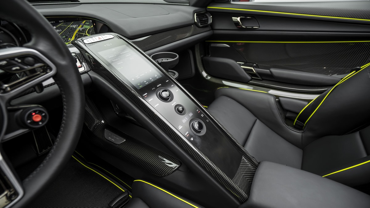 2015 Porsche 918 Spyder, 6/21