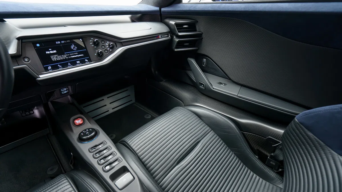 2019 Ford GT interior, Black
