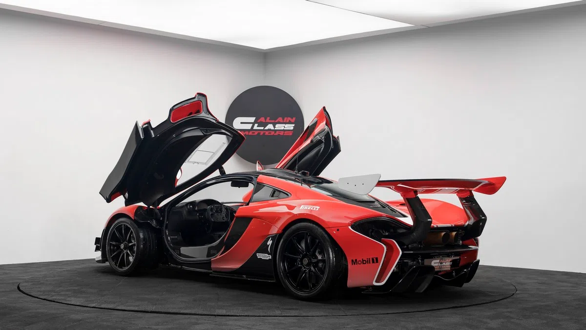 2015 McLaren P1 GTR, 2/24