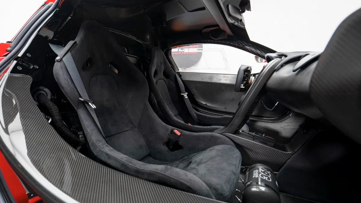 2015 McLaren P1 GTR, 3/24