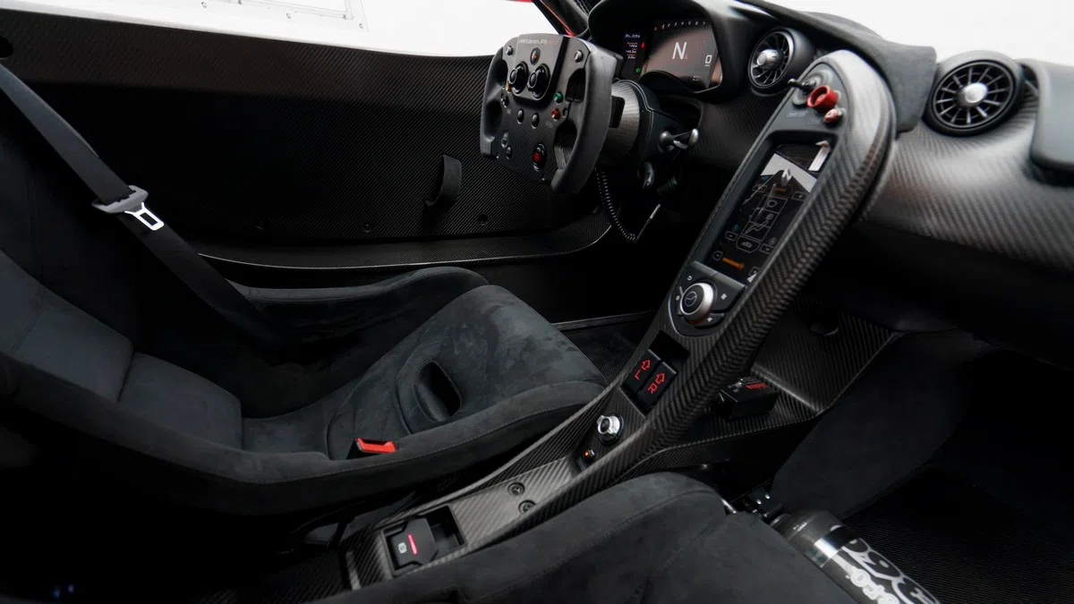 2015 McLaren P1 GTR, 4/24