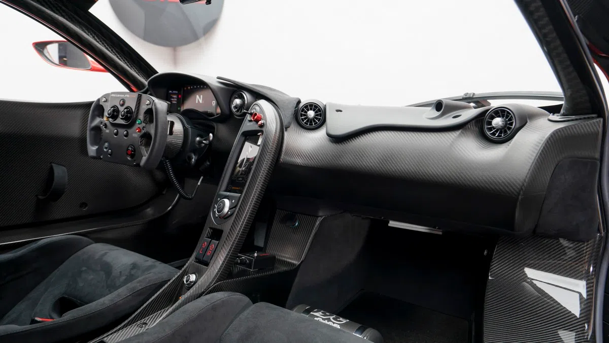 2015 McLaren P1 GTR, 5/24