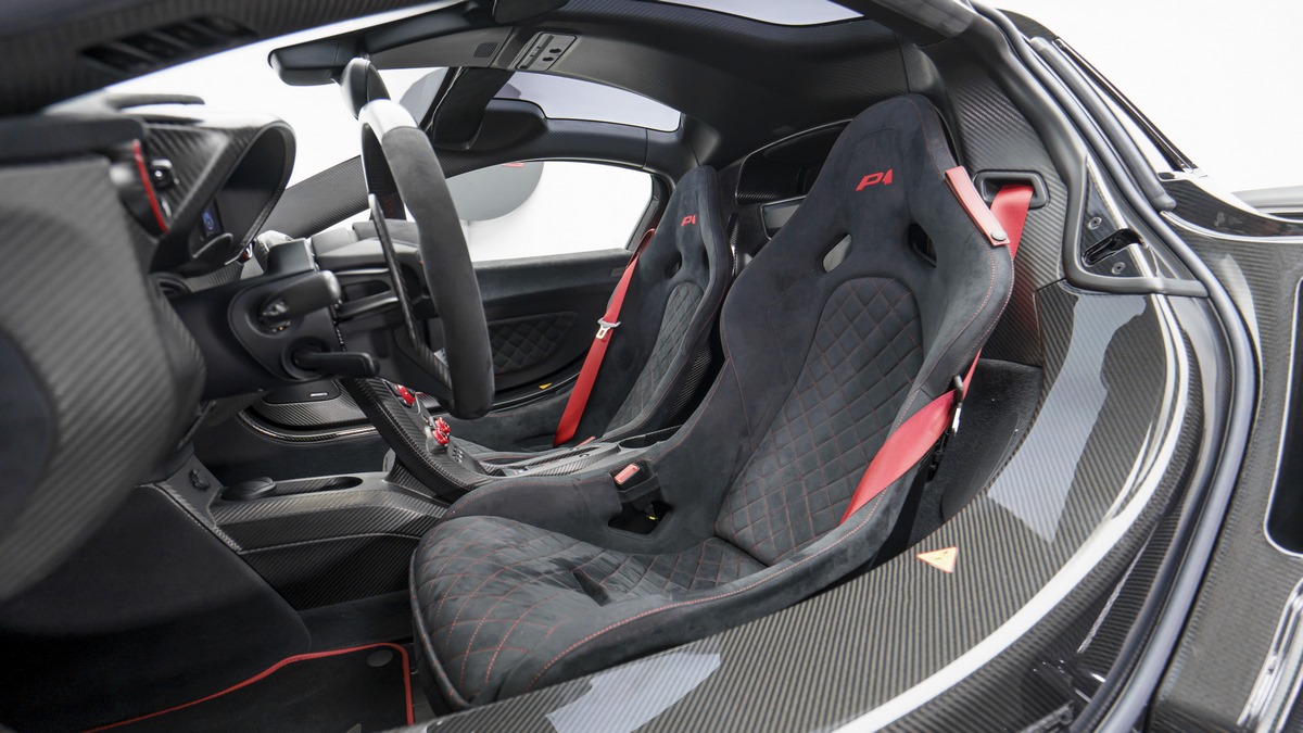 2015 McLaren P1 Carbon Series, 10/26