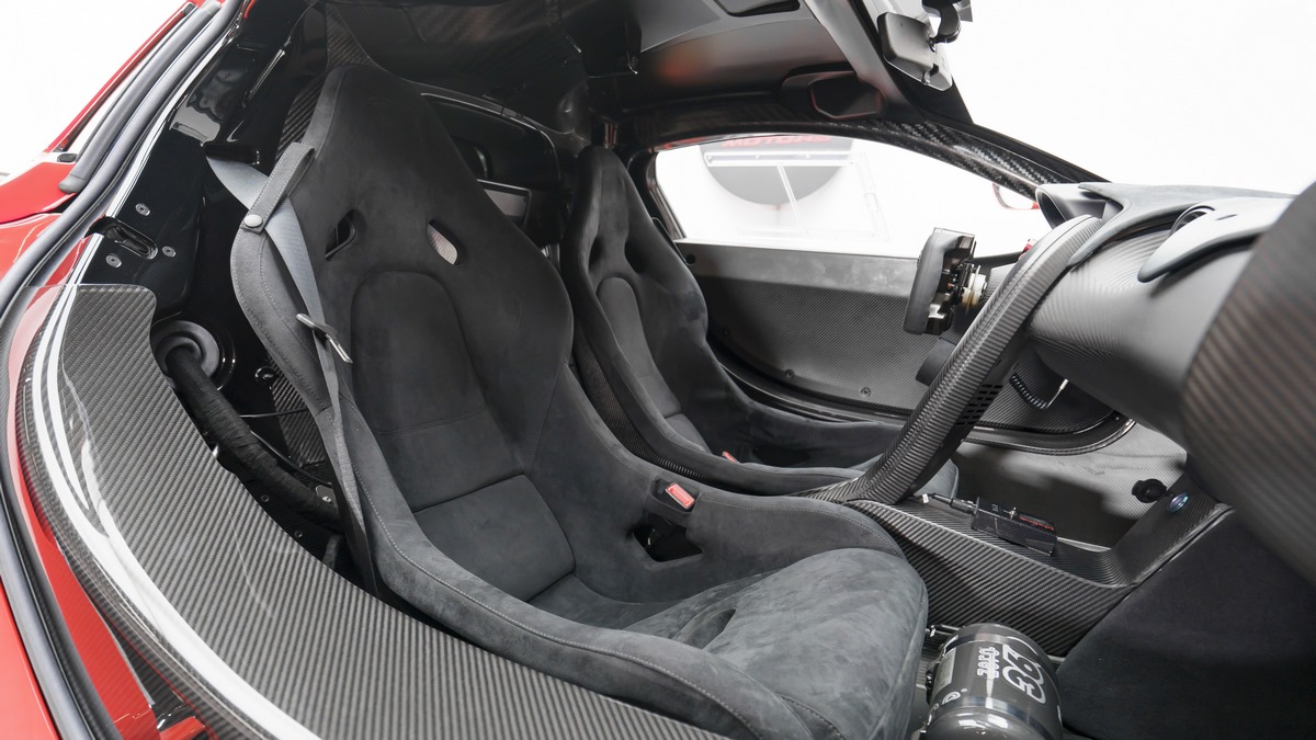 2015 McLaren P1 GTR, 3/24