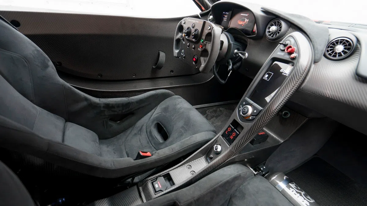 2015 McLaren P1 GTR interior, dashboard