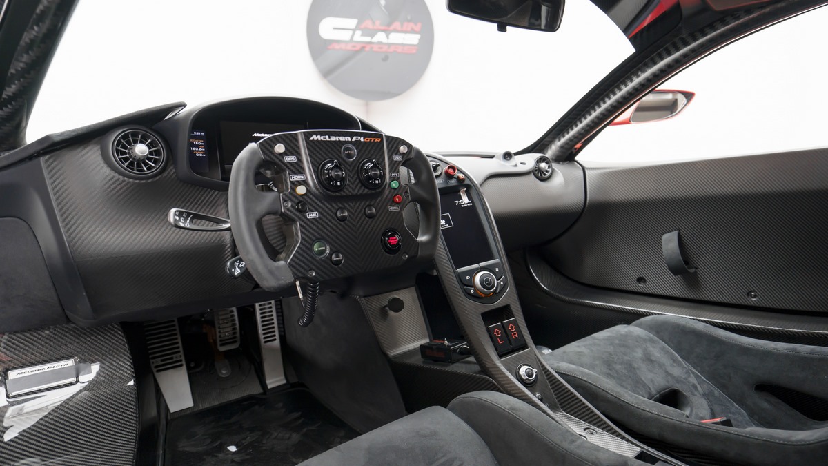 2015 McLaren P1 GTR, 8/24