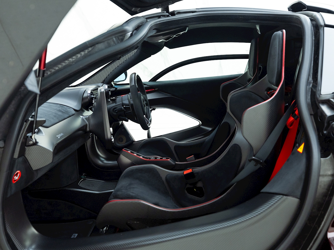 2019 McLaren Senna, 15/20