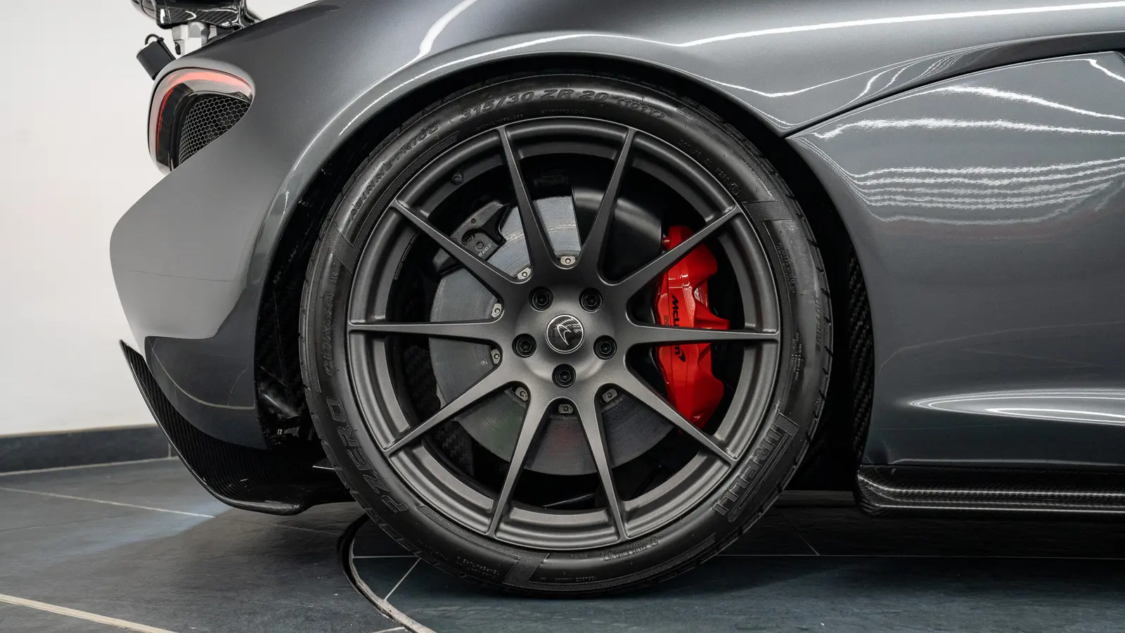 2014 McLaren P1, 32/40
