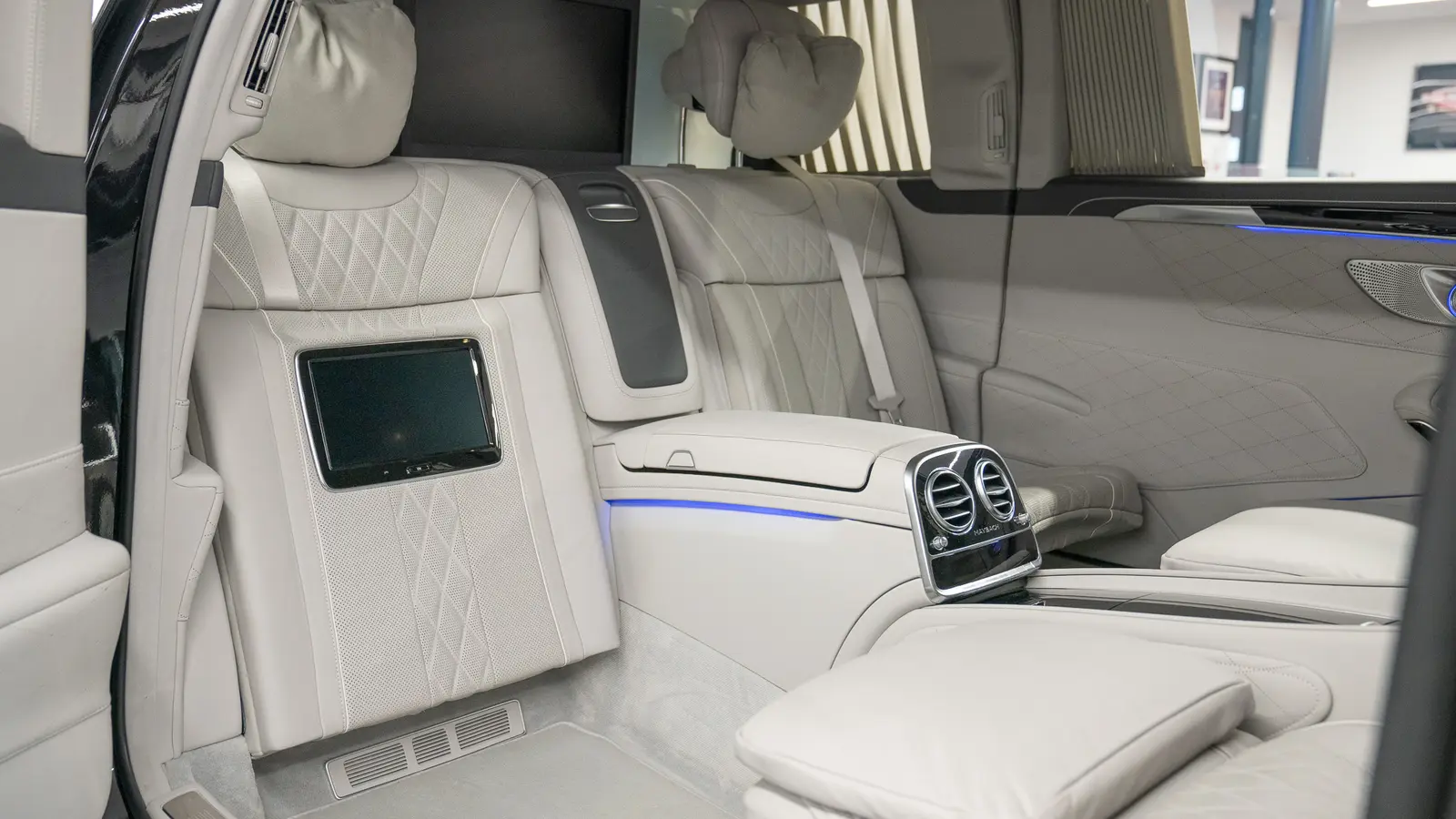 2019 Mercedes-Benz Maybach S600 Pullman, 16/20