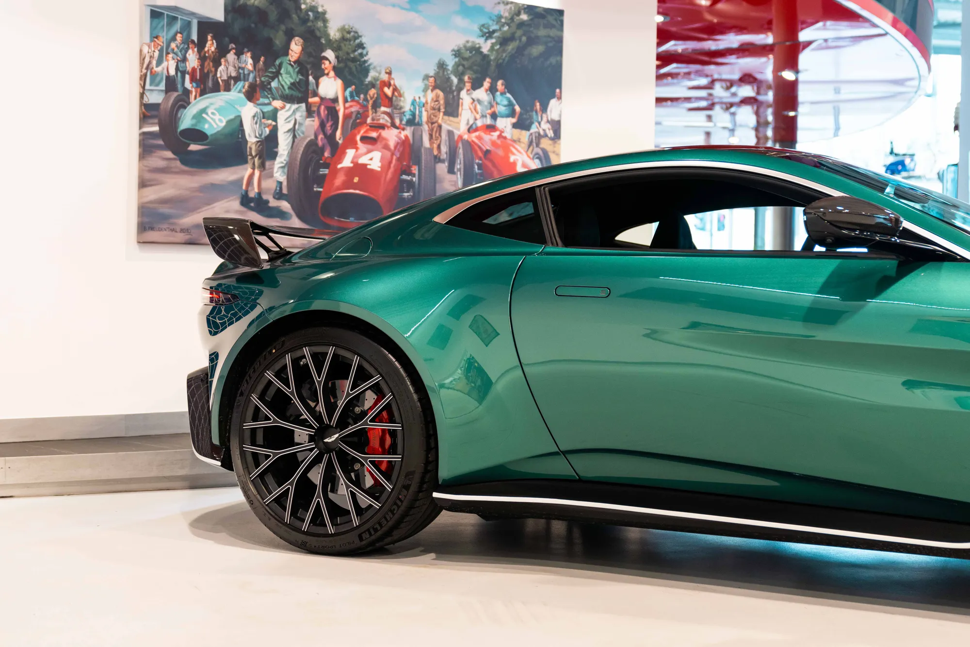 2022 ASTON MARTIN V12 VANTAGE, 3/17