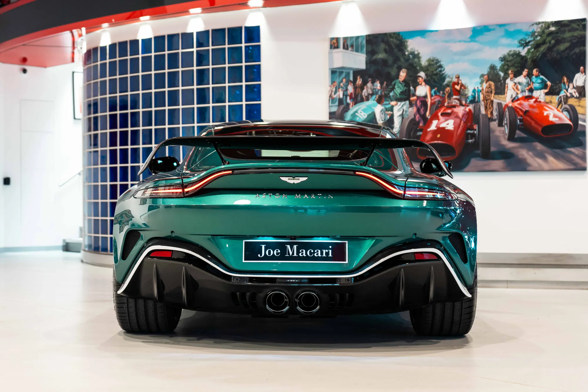 2022 ASTON MARTIN V12 VANTAGE, 5/17