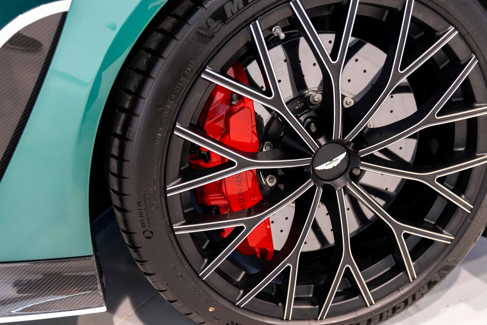 2022 ASTON MARTIN V12 VANTAGE, 10/17