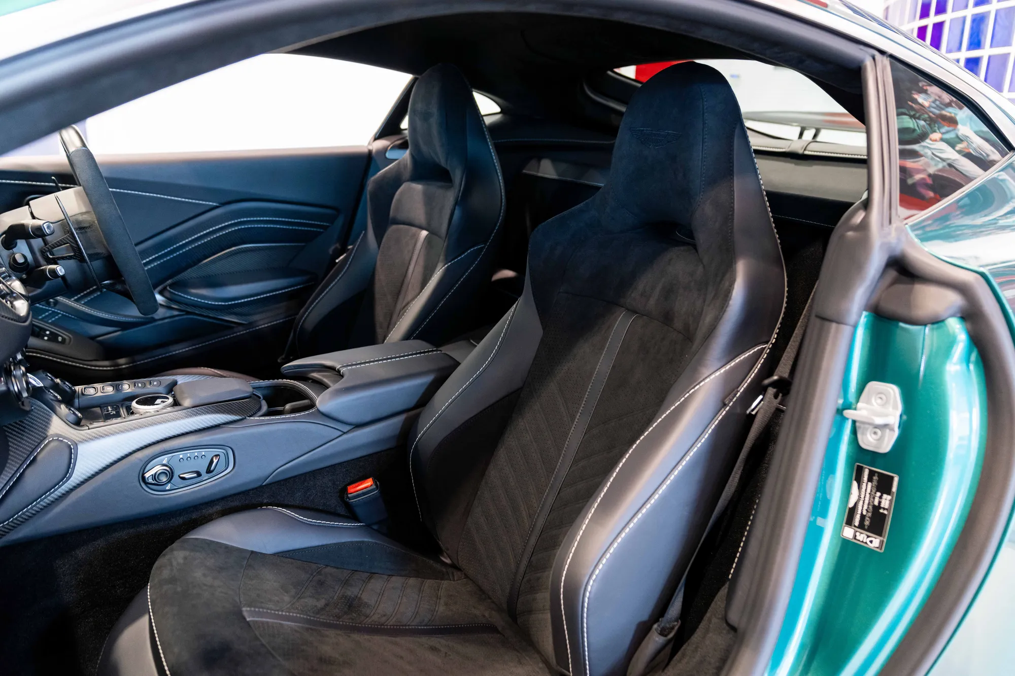 2022 ASTON MARTIN V12 VANTAGE, 13/17