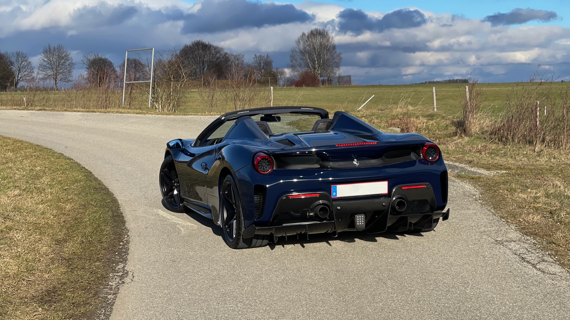 2021 Ferrari 488 Pista Spider, 5/20