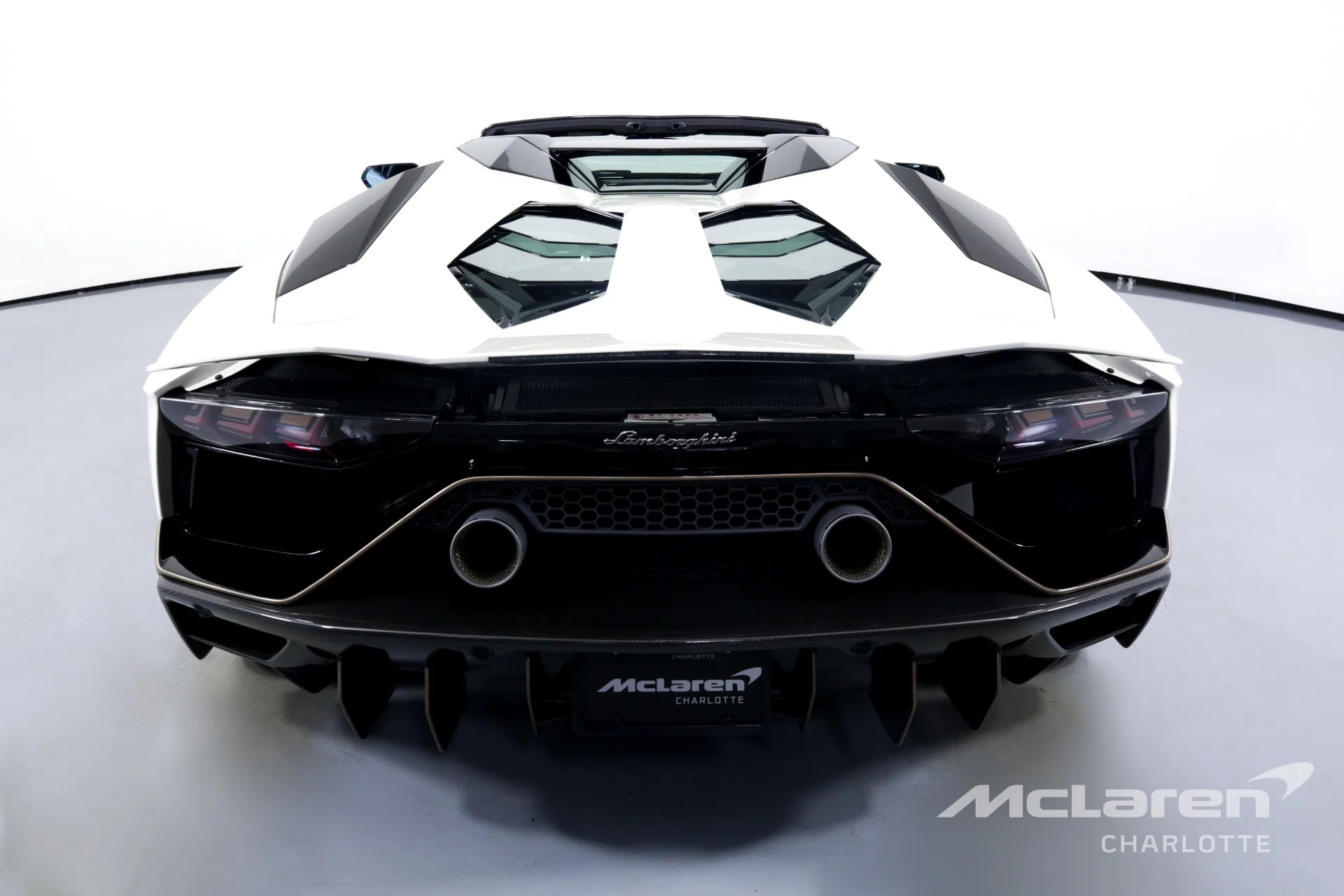 2022 LAMBORGHINI Aventador LP 780-4 Ultimae Roadster for sale, exterior, Balloon White Pearl