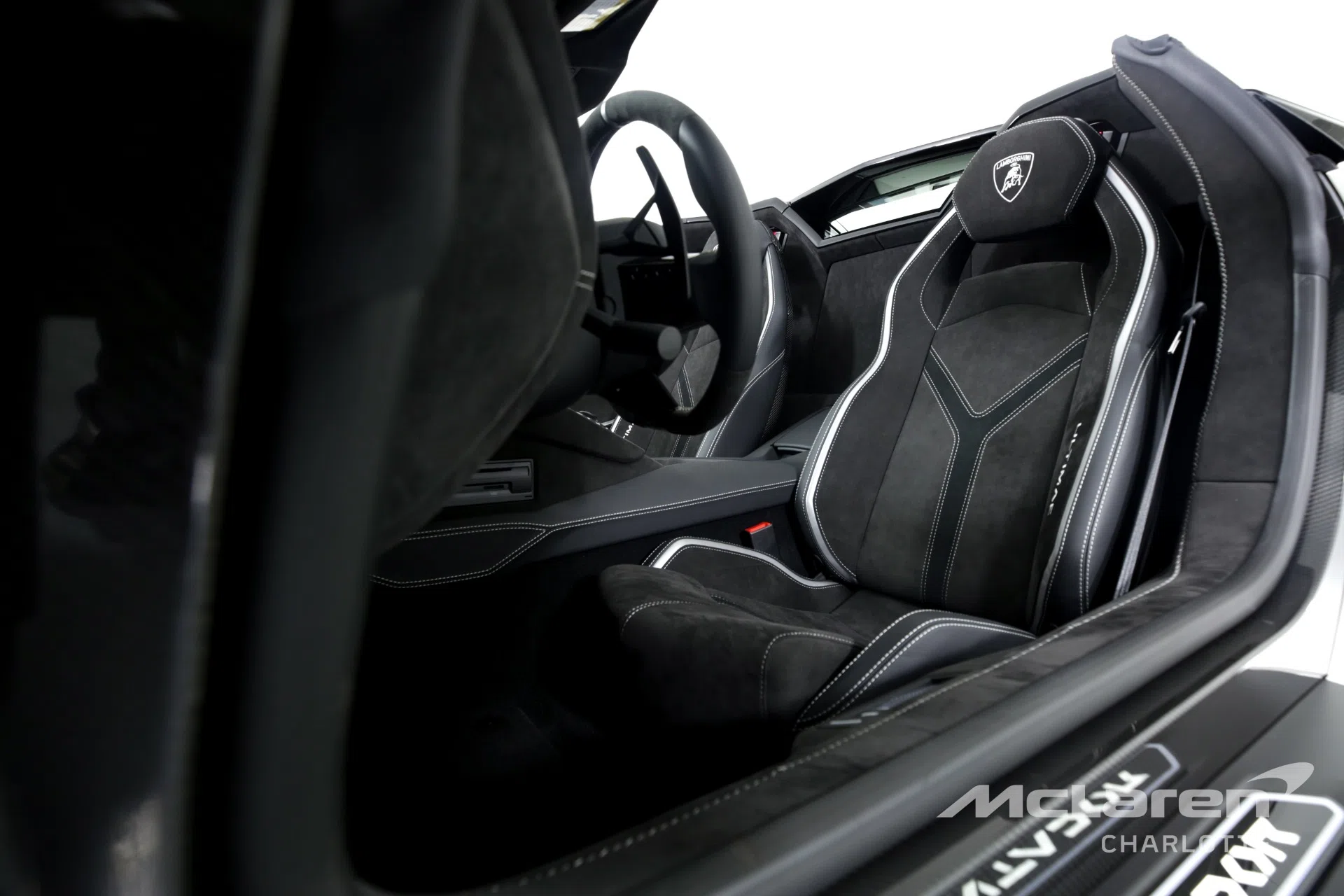 2022 LAMBORGHINI Aventador LP 780-4 Ultimae Roadster interior, Nero Cosmus
