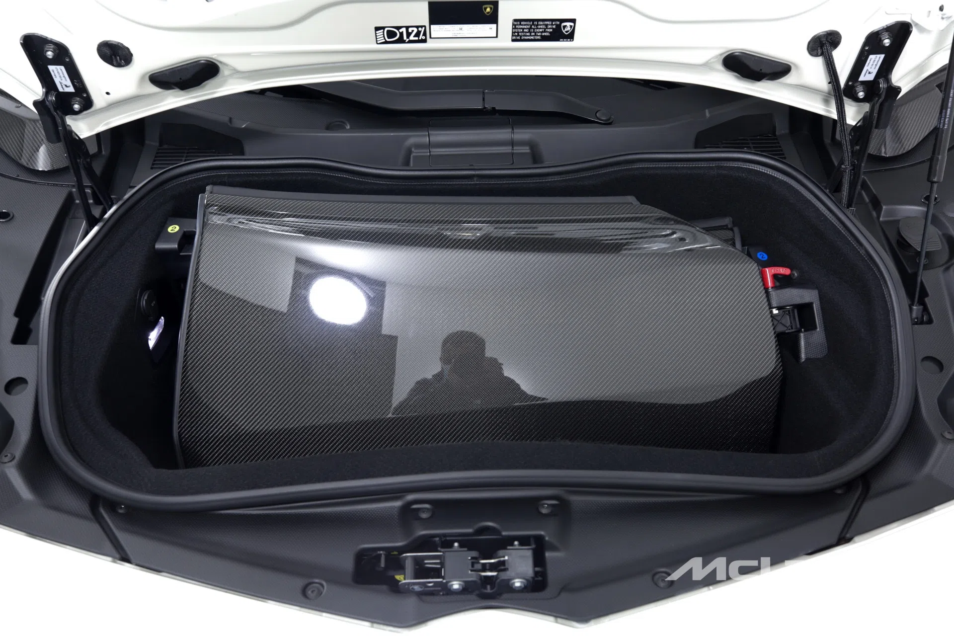 2022 LAMBORGHINI Aventador LP 780-4 Ultimae Roadster trunk