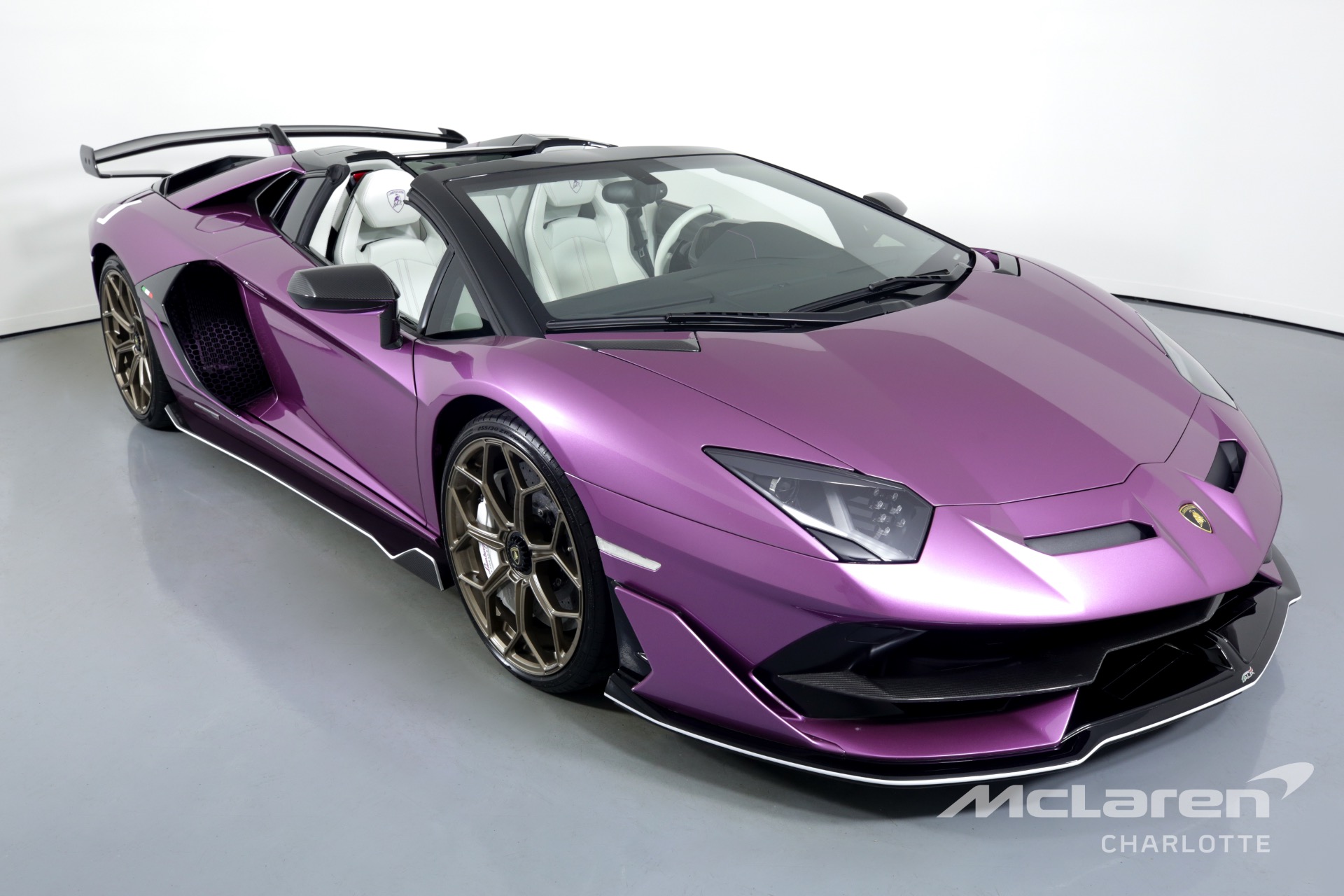 2020 Lamborghini Aventador SVJ Roadster, 2/20