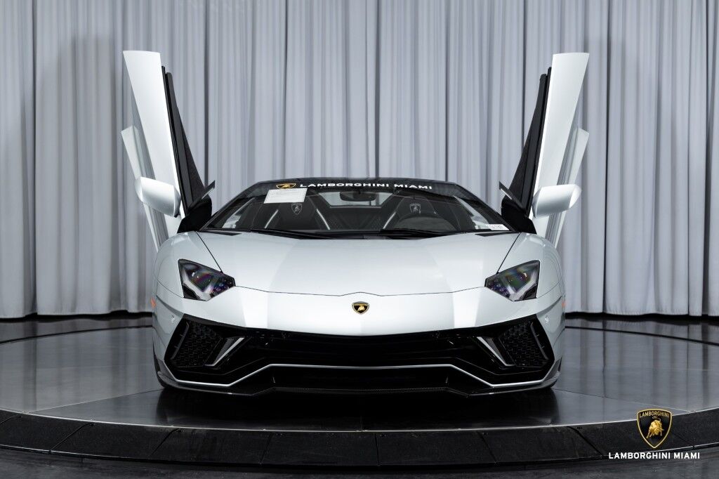 2022 Lamborghini Aventador Ultimae Roadster, 5/20