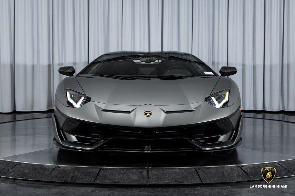 2021 Lamborghini Aventador SVJ