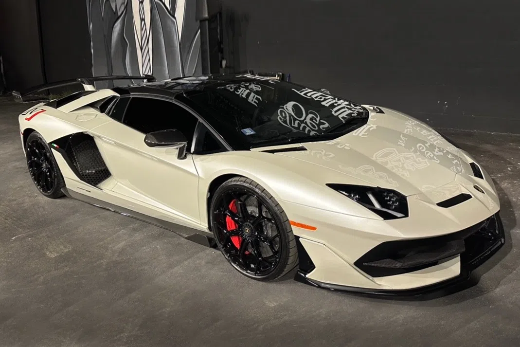 2021 Lamborghini Aventador SVJ Roadster