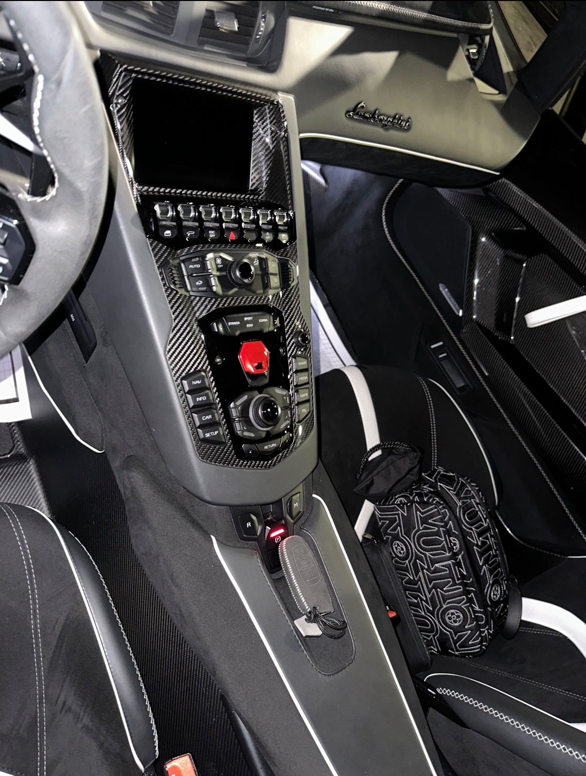 2021 Lamborghini Aventador SVJ Roadster, 8/16