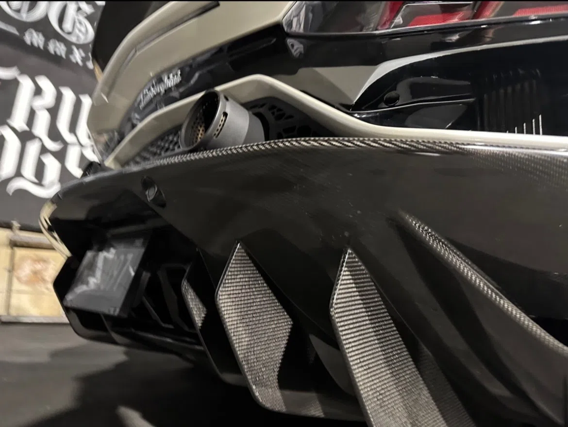 2021 Lamborghini Aventador SVJ Roadster for sale, exterior, Balloon White Pearl