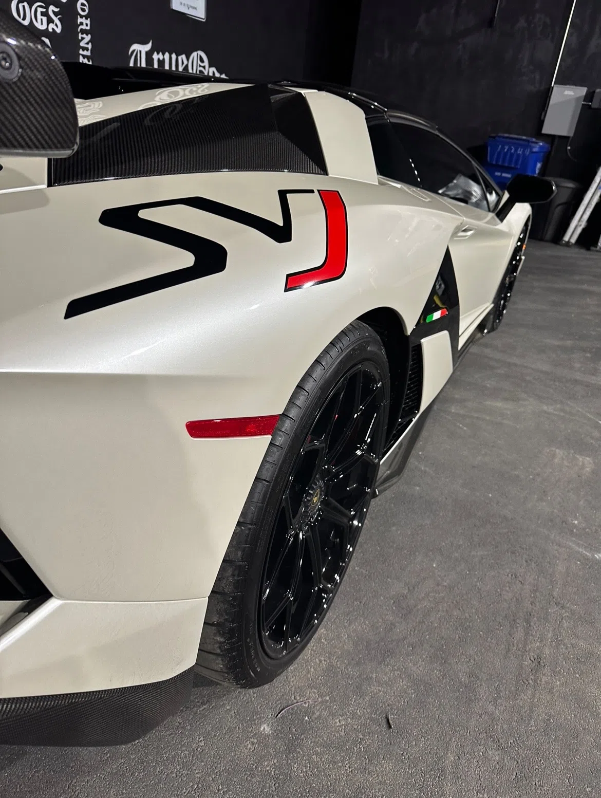 2021 Lamborghini Aventador SVJ Roadster for sale, exterior, Balloon White Pearl