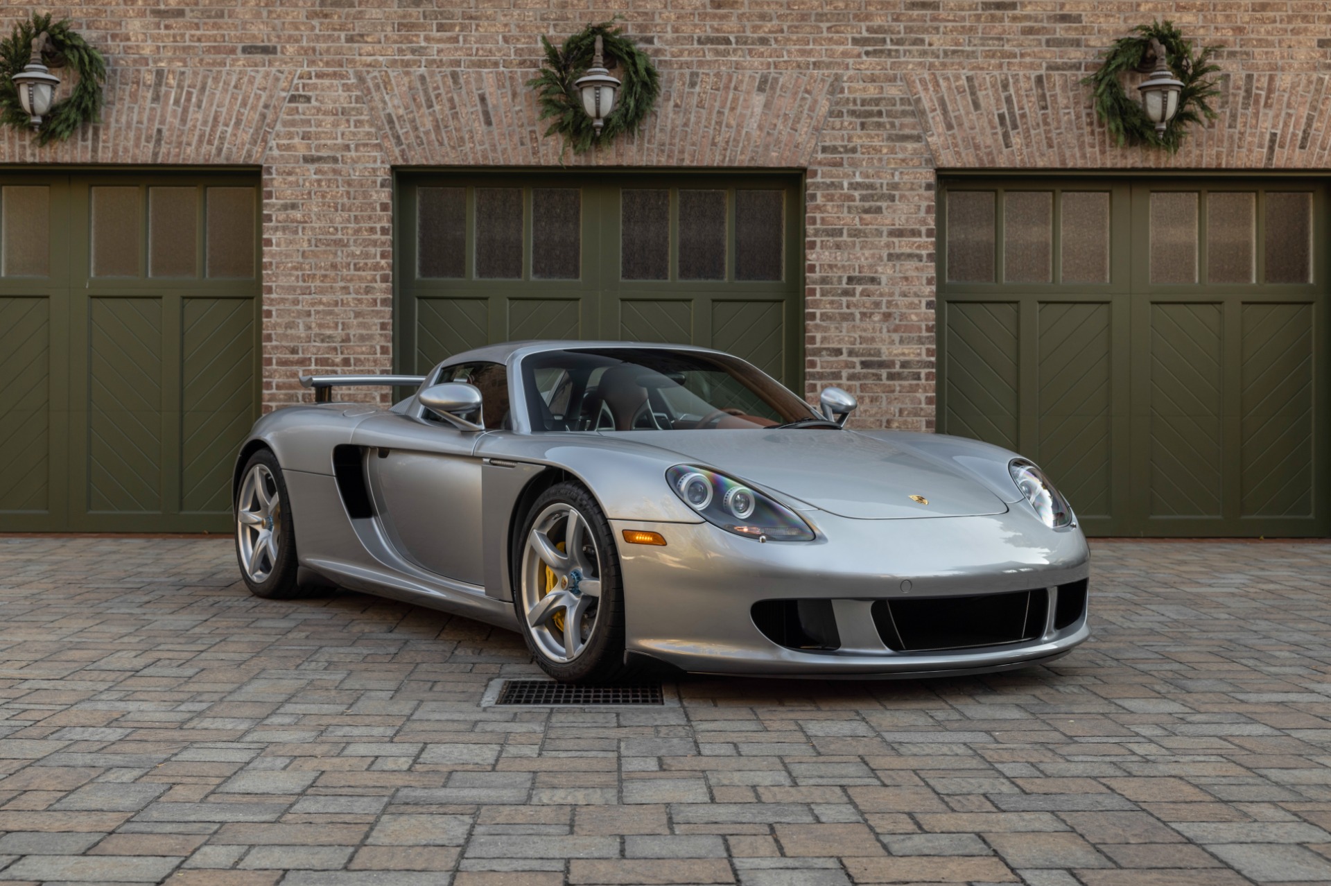 2005 Porsche Carrera GT, 2/19