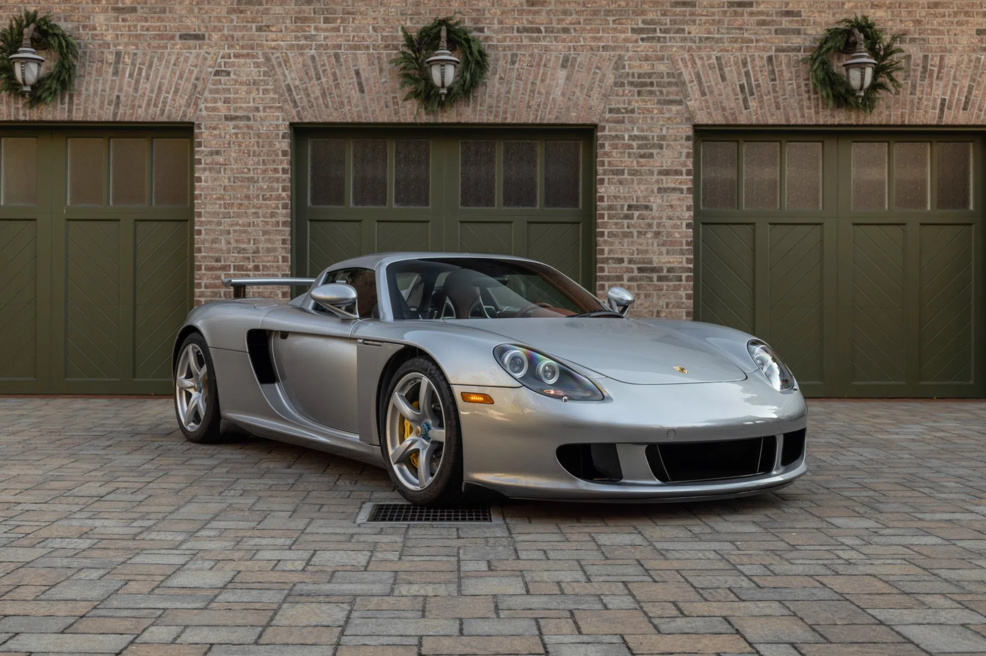 2005 Porsche Carrera GT for sale, exterior, GT Silver Metallic