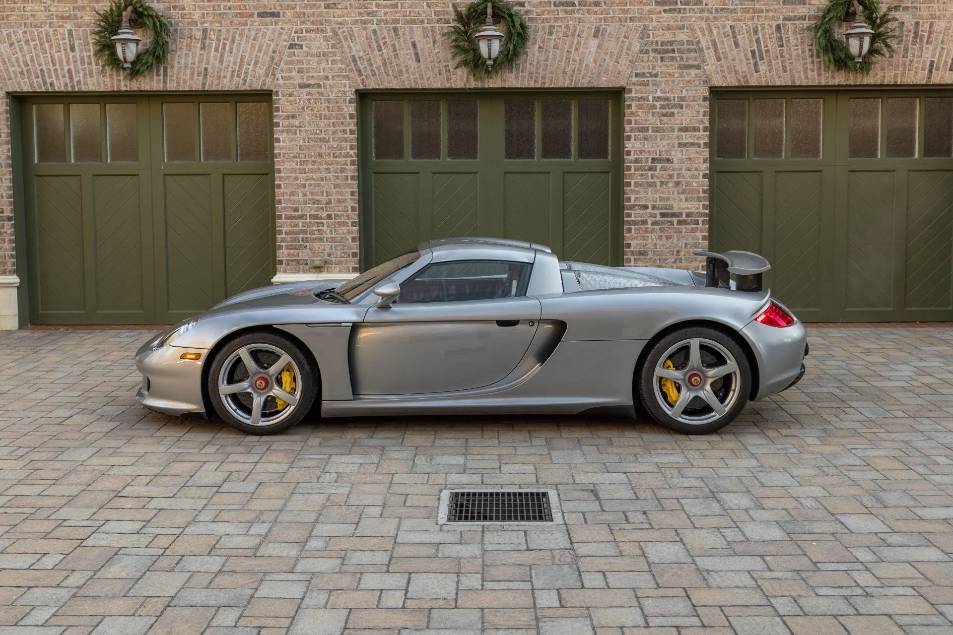 2005 Porsche Carrera GT for sale, exterior, GT Silver Metallic