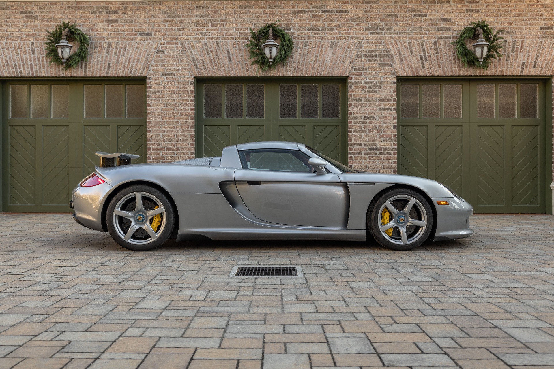 2005 Porsche Carrera GT, 4/19