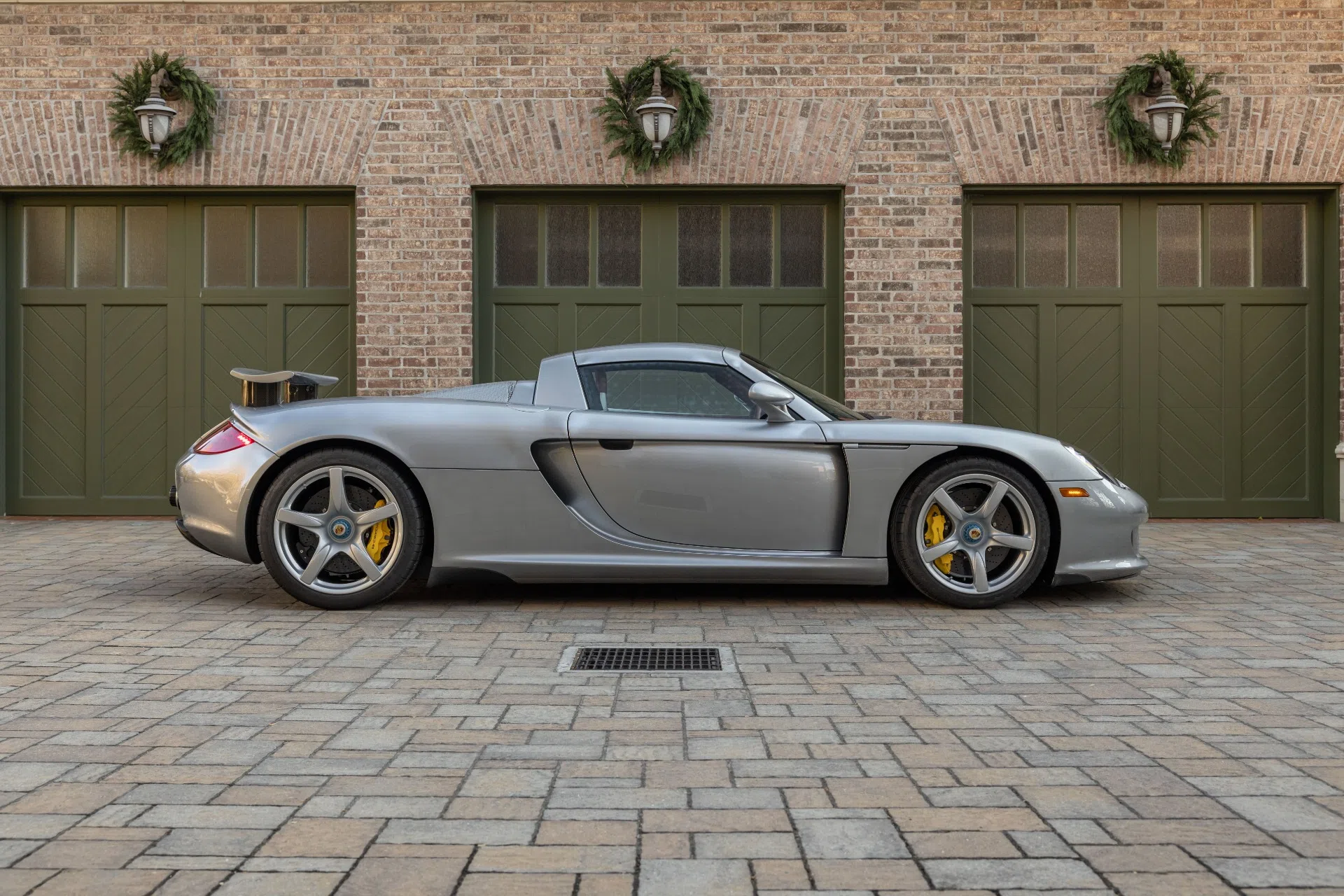 2005 Porsche Carrera GT for sale, exterior, GT Silver Metallic