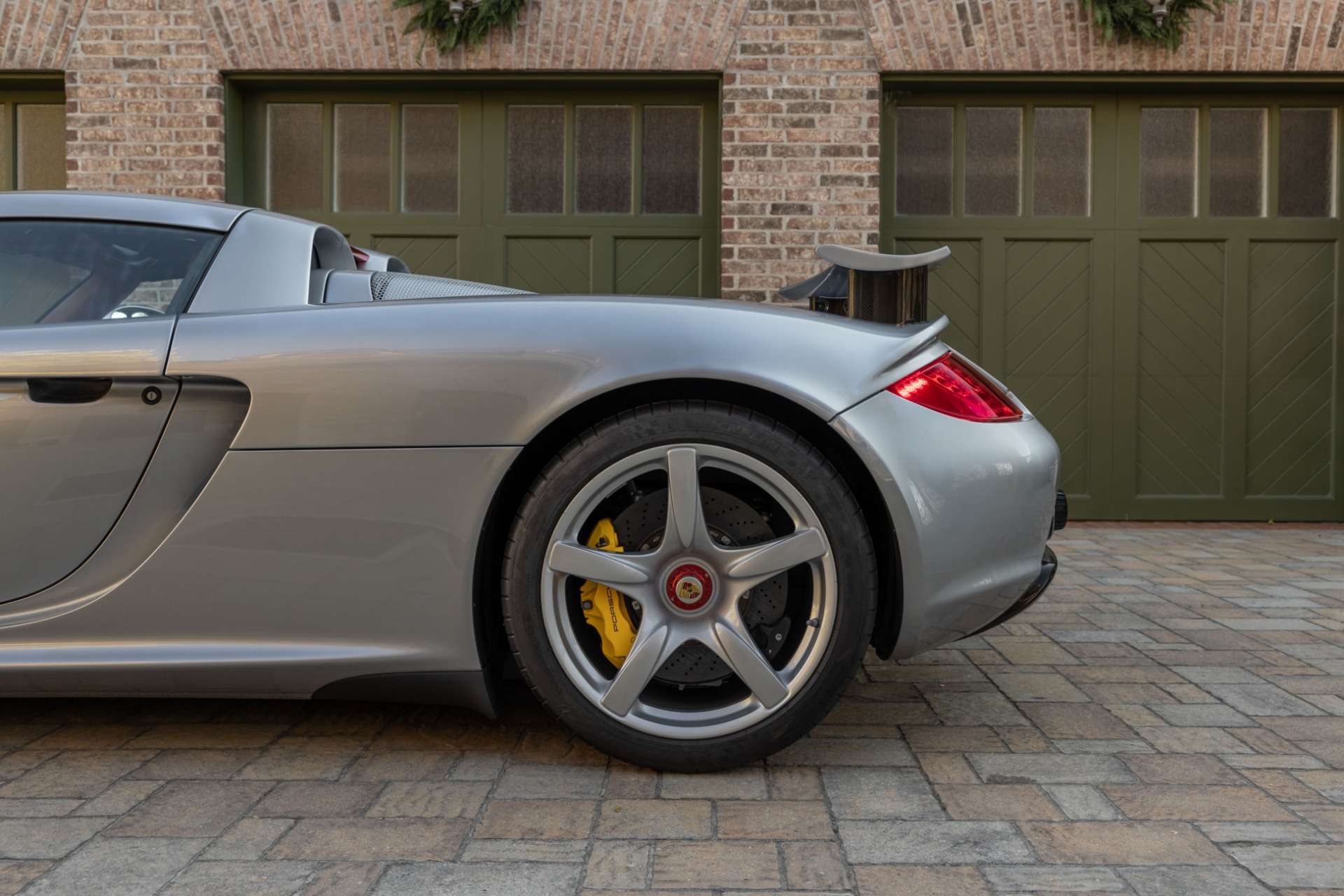2005 Porsche Carrera GT, 6/19