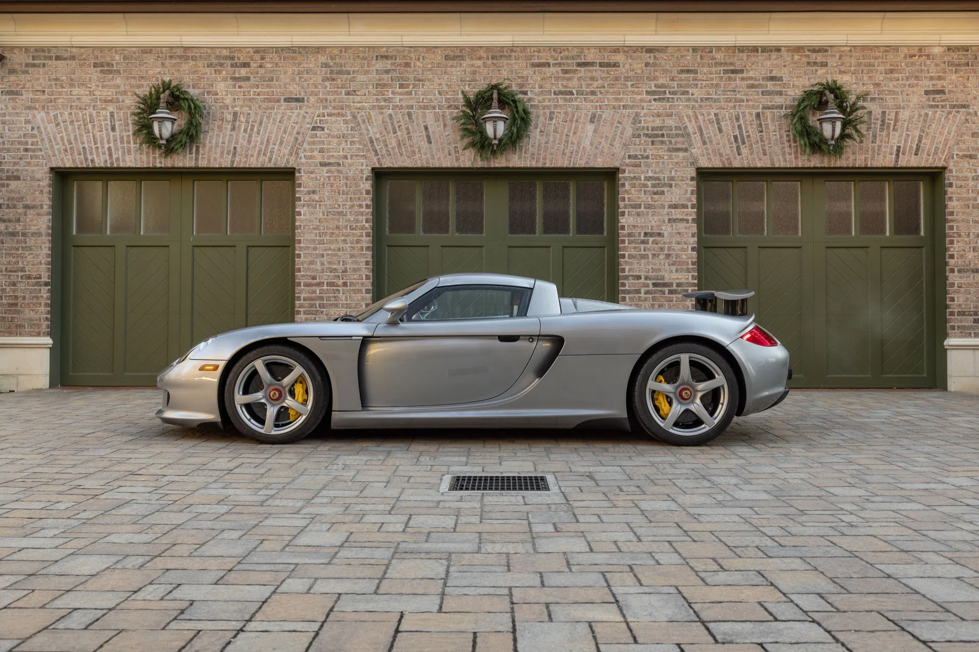 2005 Porsche Carrera GT for sale, exterior, GT Silver Metallic