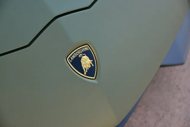 2022 Lamborghini Aventador Ultimae Roadster, 5/20