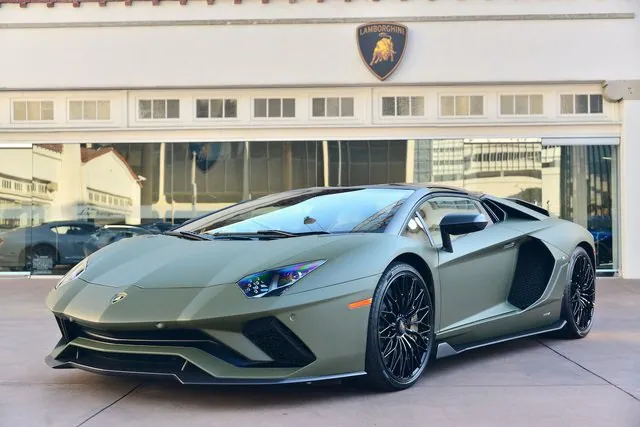 2022 Lamborghini Aventador Ultimae Roadster, 9/20