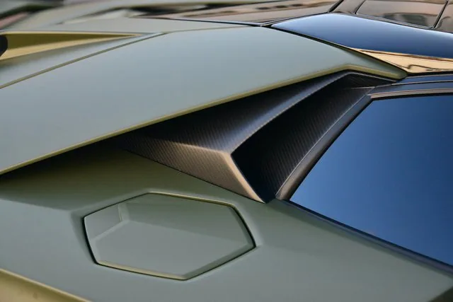 2022 Lamborghini Aventador Ultimae Roadster, 10/20
