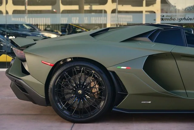 2022 Lamborghini Aventador Ultimae Roadster, 13/20
