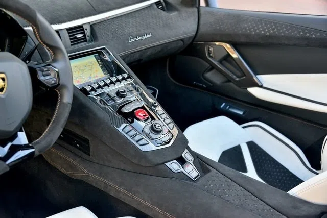 2022 Lamborghini Aventador Ultimae Roadster interior, Nero Cosmus/Bianco Polar