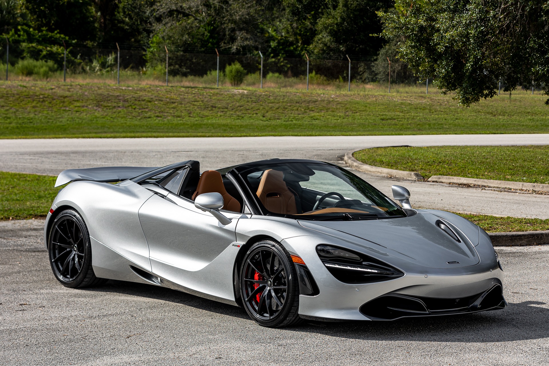 2020 McLaren 720S Spider Luxury, 3/20