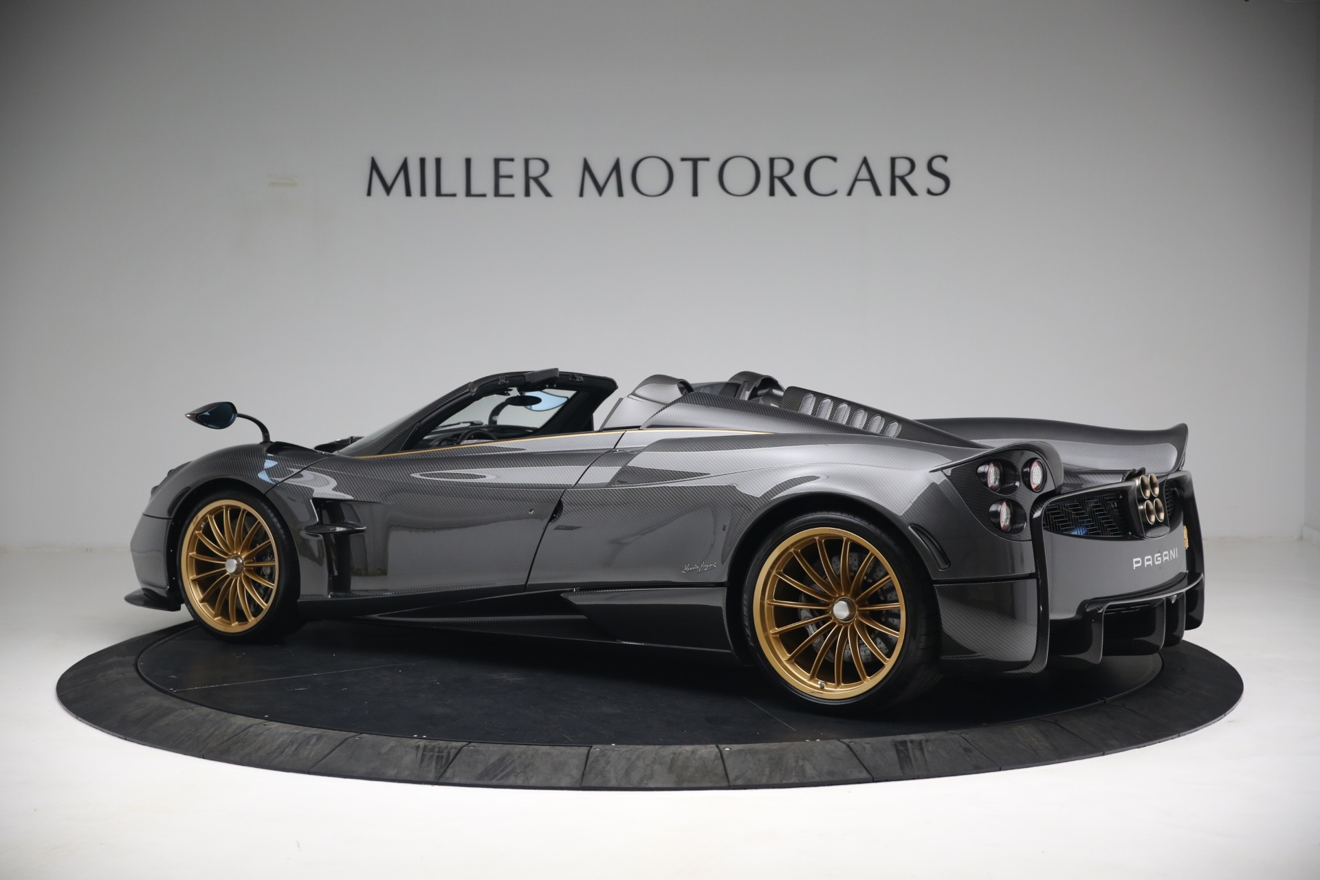 2017 Pagani Huayra Roadster, 4/19