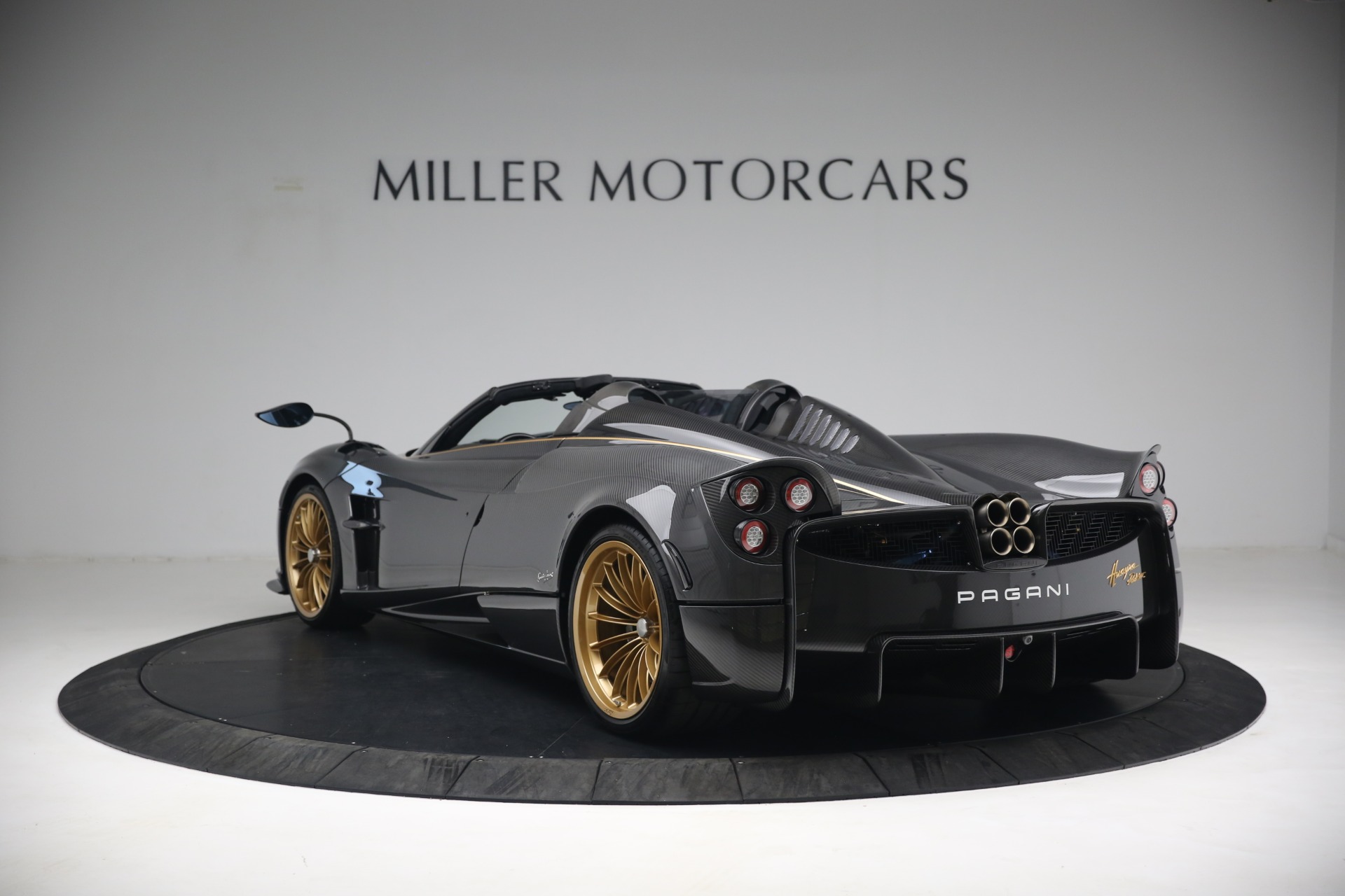 2017 Pagani Huayra Roadster, 5/19