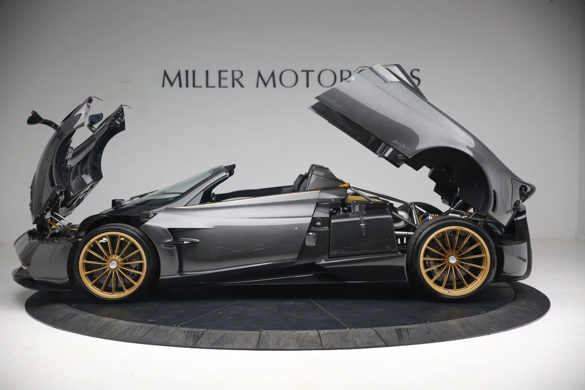 2017 Pagani Huayra Roadster for sale, exterior, Bianco Gonzaga