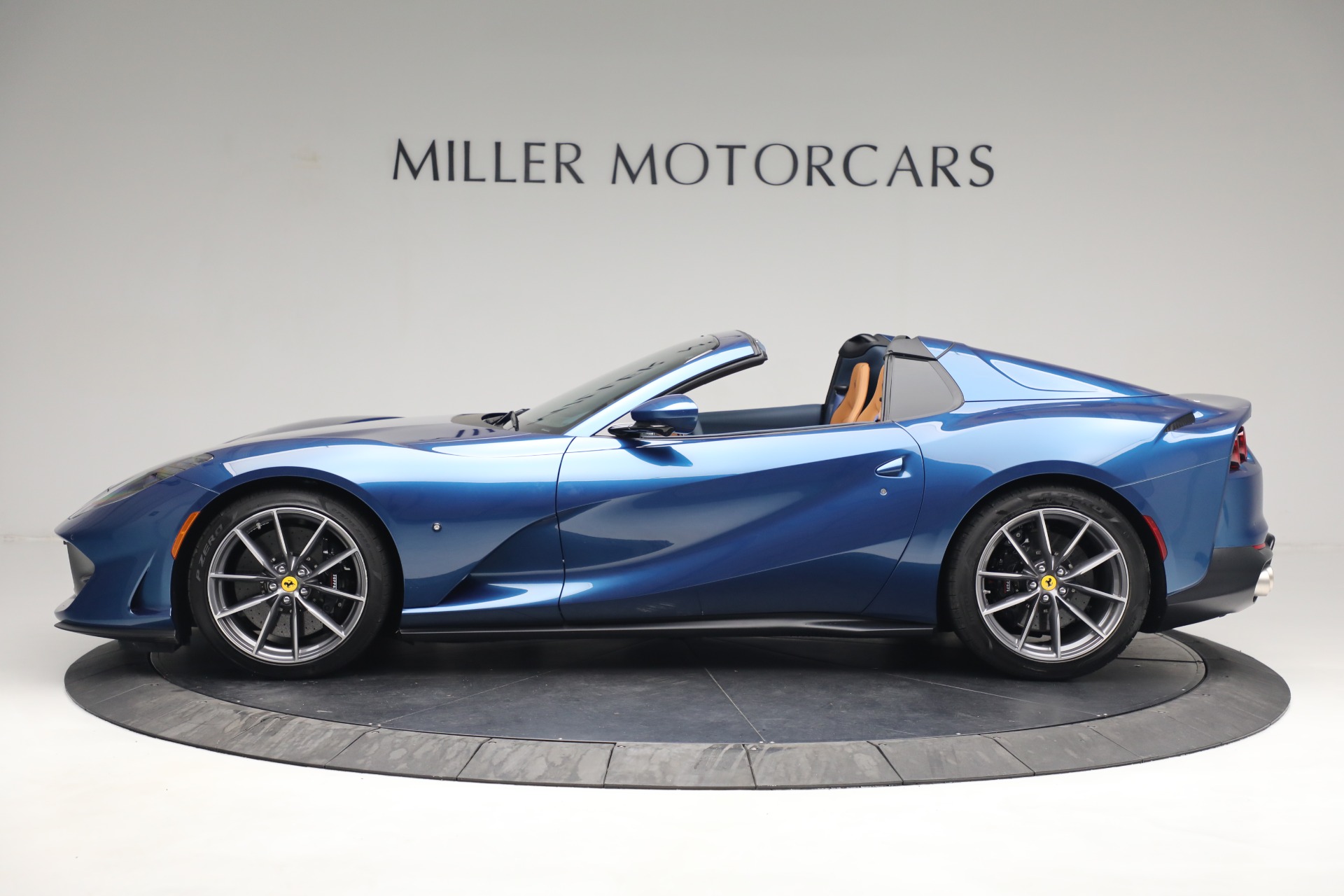2022 Ferrari 812 GTS, 3/17