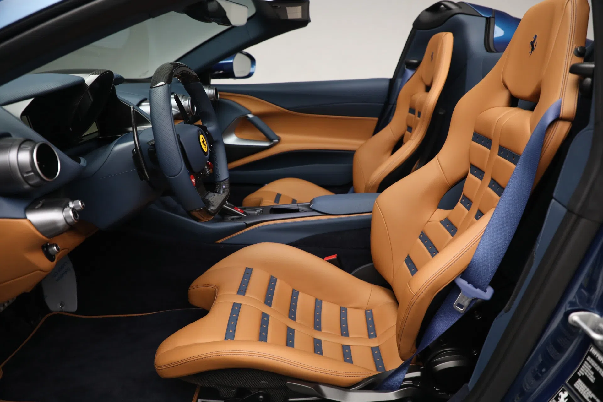 2022 Ferrari 812 GTS interior, seats, Cuoio, Leather