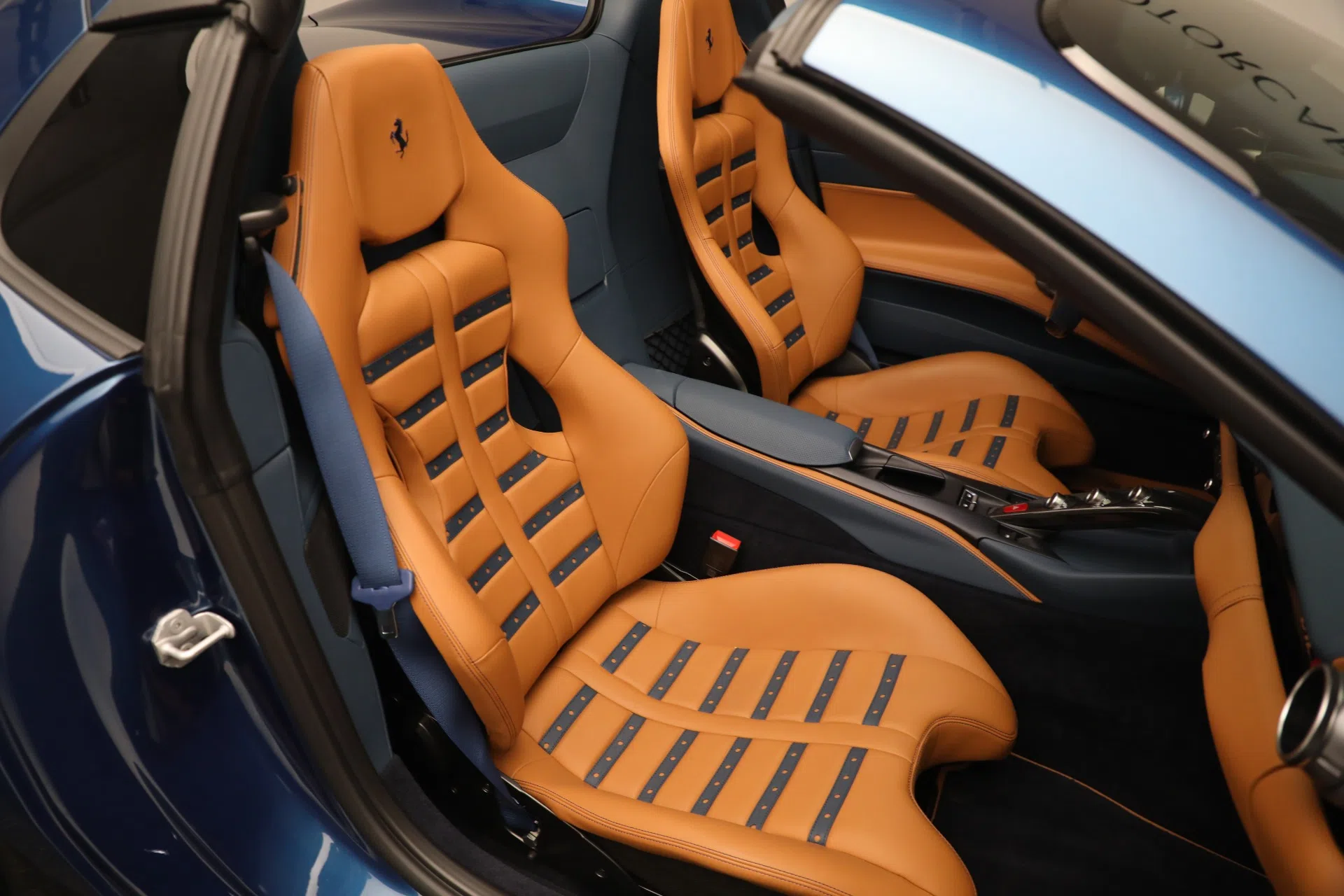 2022 Ferrari 812 GTS interior, seats, Cuoio, Leather